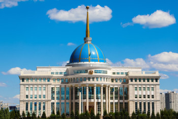 Фотография к новости: Назарбаев подписал закон о страховании и страховой деятельности