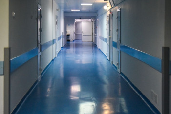 Халатности со стороны врачей не наблюдалось – Надыров о смерти трёх рожениц в Астане