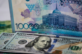 Доллар достиг 343 тенге