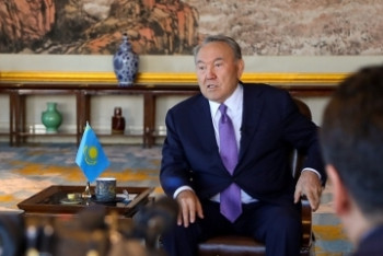 Фотография к новости: Это всегда вспоминается, когда трудно - Назарбаев рассказал о родном селе 