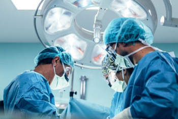 Фотография к новости: Подожжённый сверстниками мальчик перенёс ещё одну операцию в Таразе