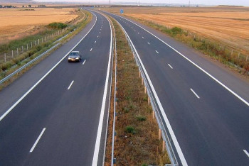 Фотография к новости: Трасса "Алматы - Капшагай" названа самой опасной в Казахстане - исследование