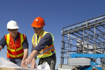 Исекешев велел три строительные компании лишить лицензии в Астане