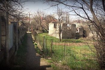 Фотография к новости: Борьба в 12 лет: жителям района Алматы вернули приватизированную дорогу