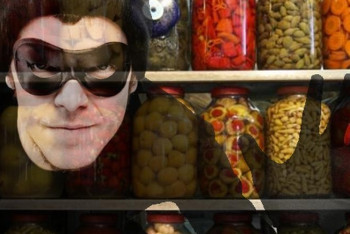 Фотография к новости: Банки с соленьями украли у хозяйки в ВКО