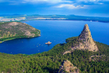 Фотография к новости: Голливуд заинтересован снимать кино в Бурабае – Арыстанбек Мухамедиулы  