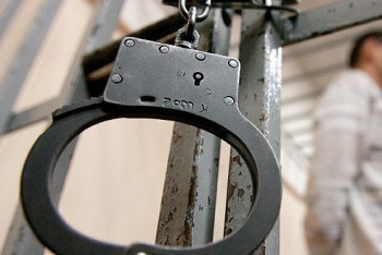 Фотография к новости: Подозреваемого в убийстве выпускника из Актобе взяли под стражу