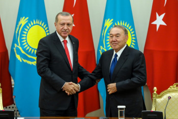 Фотография к новости: Назарбаев поздравил Эрдогана с победой на президентских выборах