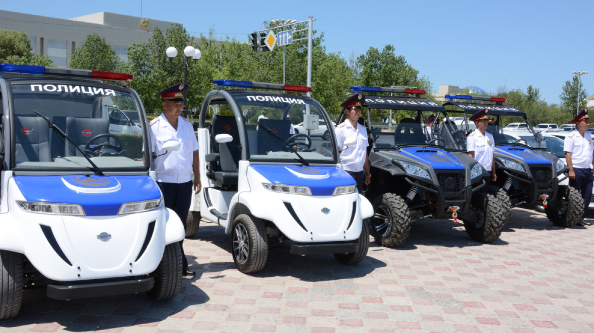 Два электромобиля и семь Toyota Corolla получили мангистауские полицейские
