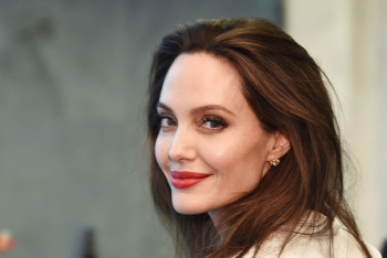 Фотография к новости: Джоли готова приехать в Казахстан за миллион долларов - Мусаходжаева