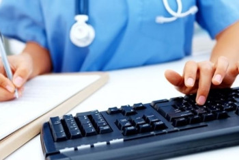 Фотография к новости: С 1 июля медорганизации Астаны и Алматы перейдут на безбумажный формат работы