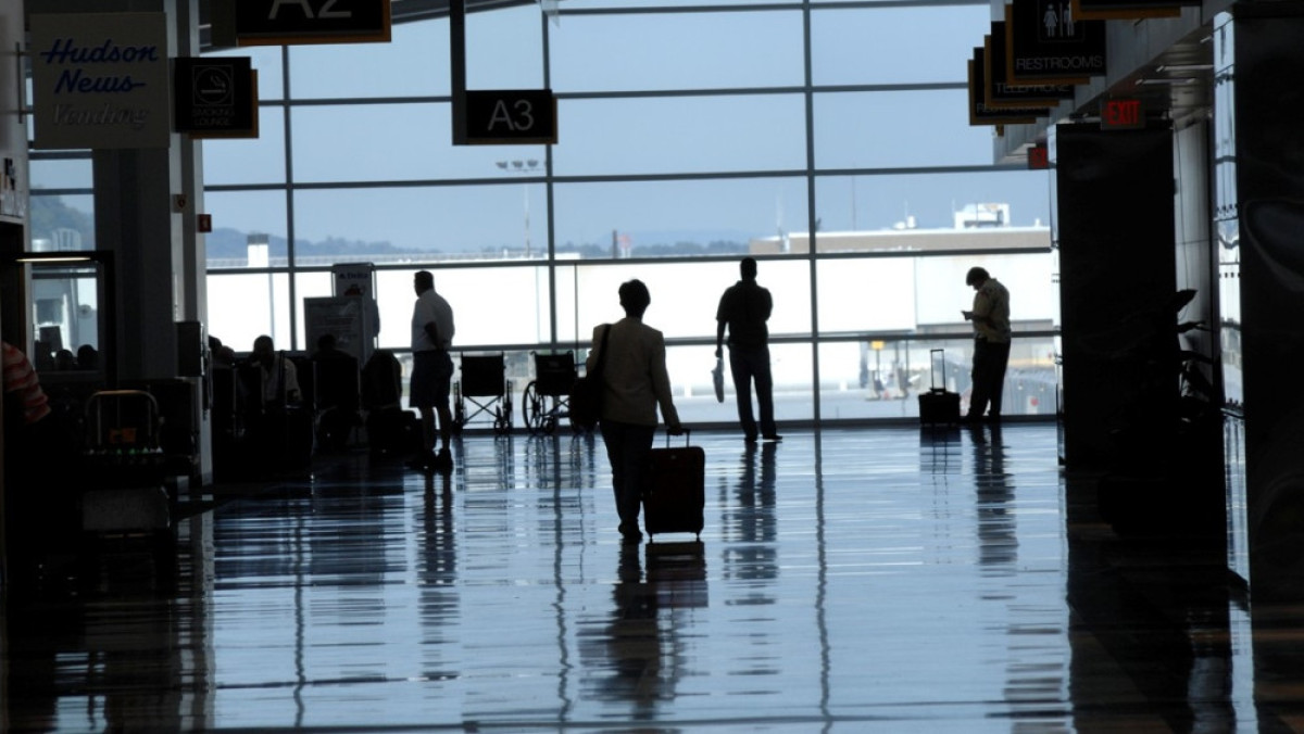 Информация о бесплатных перелетах сотрудника Минюста не подтвердилась – Бекетаев 