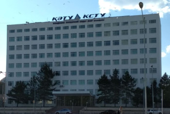 ЧП в костанайском университете: мужчина зарезал жену и выбросился из окна