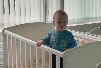 "Сказала, что за ними приедут" - сотрудники автовокзала о женщине, бросившей ребёнка в Костанае