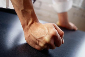 Бывший зять избил тестя в Атырауской области