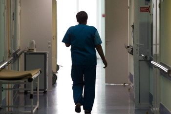 Состояние тяжёлое - врачи о мальчике, которого дети подожгли во время игры в Таразе