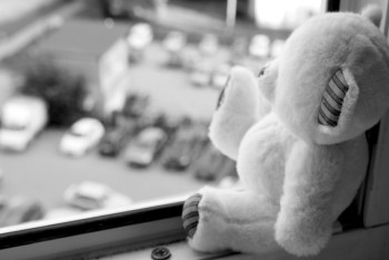 Фотография к новости: Очередные случаи выпадения детей из окон зафиксированы в Экибастузе и Шымкенте