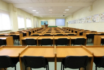 Освободить педагогов от организации ЕНТ требуют депутаты