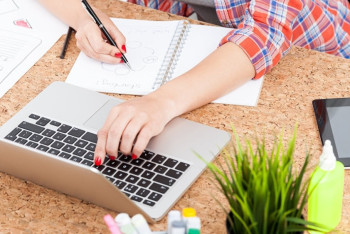 Более 100 тысяч казахстанцев нашли работу через электронную биржу труда - Альтаев