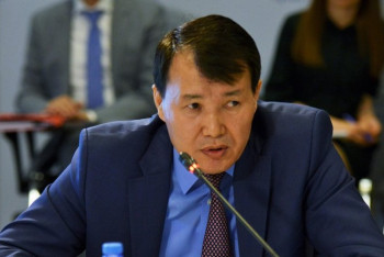 Фотография к новости: Шпекбаев стал героем анекдотов 