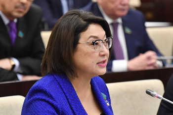 Фотография к новости: Соцсети оказались оперативнее и авторитетнее Минздрава – Айтимова о ситуации с менингитом