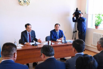 Фотография к новости: Социально-экономическое развитие Жанаозена обсудил Сагинтаев с общественностью 