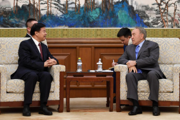 Фотография к новости: Назарбаев встретился с главой совета директоров CNPC