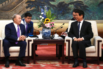 Фотография к новости: Вы героическая личность для китайского народа – представитель ВСНП КНР Назарбаеву