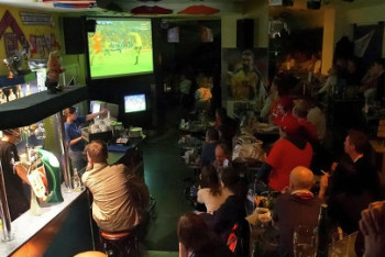 Спортбары в РК обяжут показывать ЧМ-2018 только по двум каналам