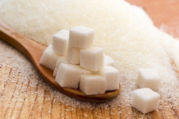 Фотография к новости: Не повышать цены на сахар в летнее время пообещали астанчанам