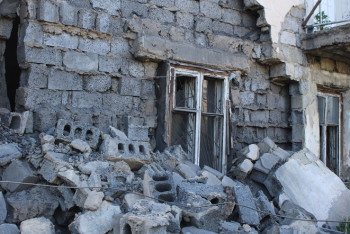 Фотография к новости: Стена жилого дома рухнула в Петропавловске