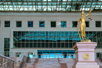 Фотография к новости: Верховный Суд оправдал женщину, похитившую 60 тысяч тенге