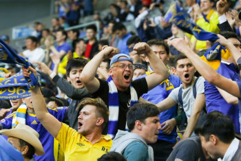 Казахстанские футболисты одержали победу в матче с Азербайджаном