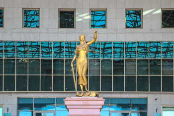 Фотография к новости: Осуждённого за взятку пограничника оправдал Верховный суд