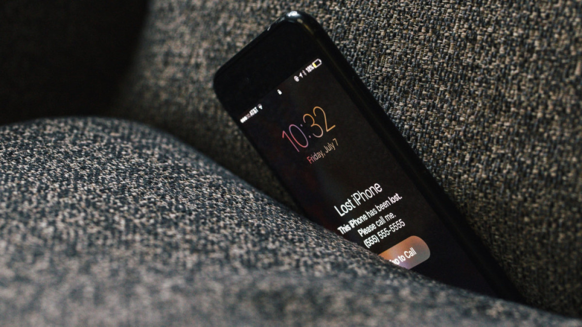 Потерявшую телефон карагандинку могут наказать за ложный донос на таксиста