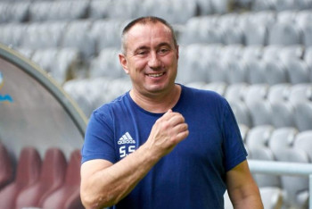 Фотография к новости: Это аванс молодым футболистам – Стоилов о составе на матч с Азербайджаном