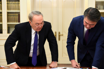 Фотография к новости: Назарбаев поставил в пример работу Асета Исекешева