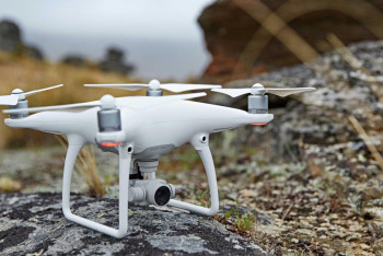 Фотография к новости: О правилах использования дронов напомнили в Минобороны