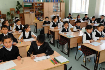 Фотография к новости: Казахстанские дети смогут учиться в частных школах за счёт государства