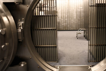 Фотография к новости: Бизнесмены переводят свои накопления в крупные банки - исследование 