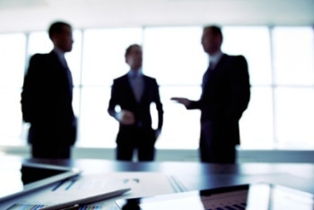 Работу госорганов по прогнозированию рынка труда раскритиковали депутаты