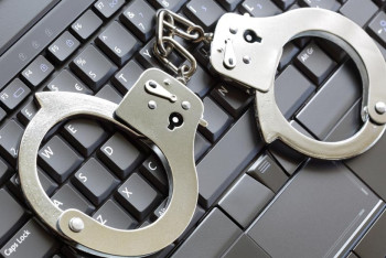 Фотография к новости:  В США к пяти годам тюрьмы приговорили выходца из Казахстана за кибератаки на Yahoo