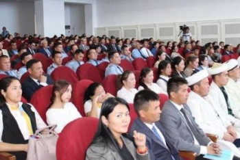 Фотография к новости: Борьба с коррупцией: Действуя на упреждение