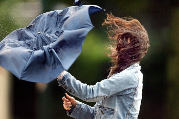 Фотография к новости: Штормовое предупреждение объявлено в шести регионах Казахстана 30 мая