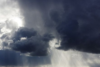 Фотография к новости: Штормовое предупреждение объявлено в четырёх областях Казахстана