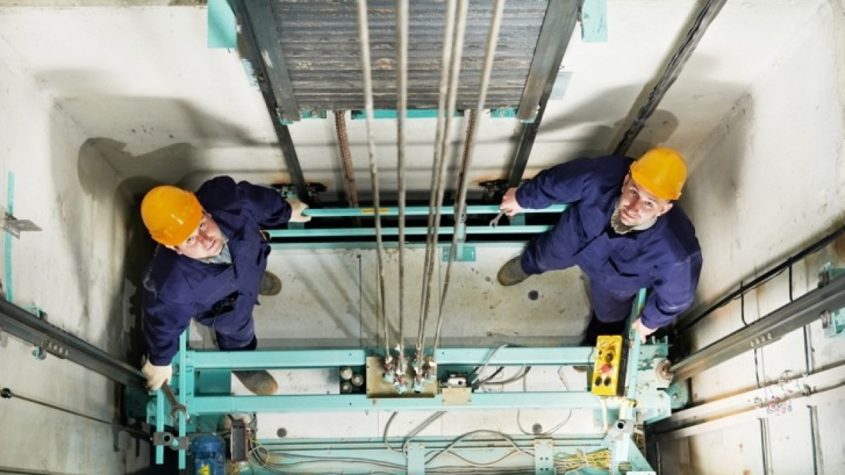 Акиматам будут выделять деньги на ремонты лифтов - Касымбек