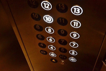 Фотография к новости: Двери в шахту лифта были заварены - подробности смерти двух подростков в Атырау