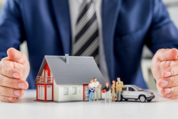 Фотография к новости: Сколько казахстанцы тратят на страховку, рассказали аналитики