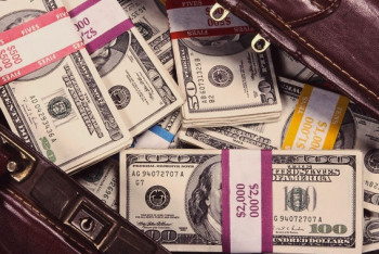 Канадец незаконно пытался вывезти более 28 млн тенге из Алматы