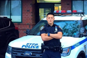 Фотография к новости: Коп-казах из Нью-Йорка временно отстранен от боев